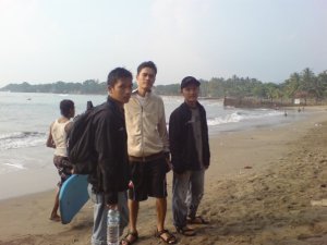 Pantai Karang Bolong